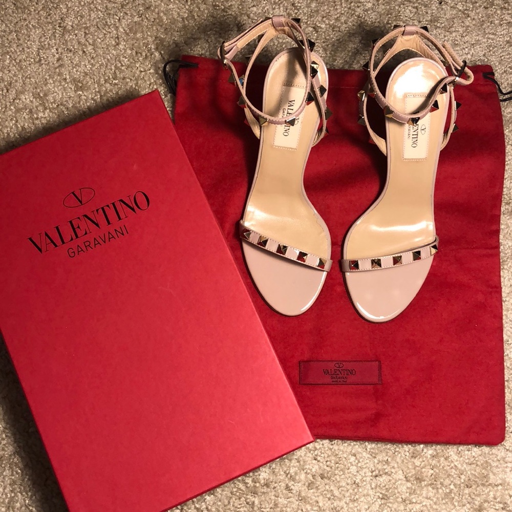 Valentino Rockstud Nude Leather Sandal